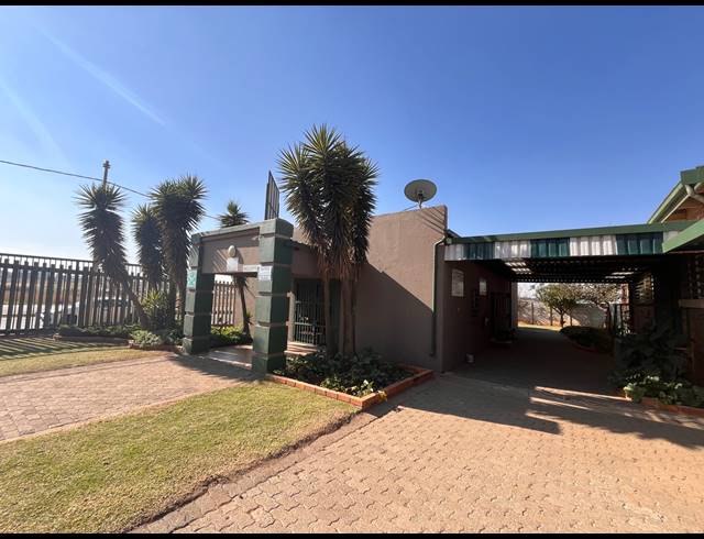 140M² BUSINESS TO LET IN VULCANIA